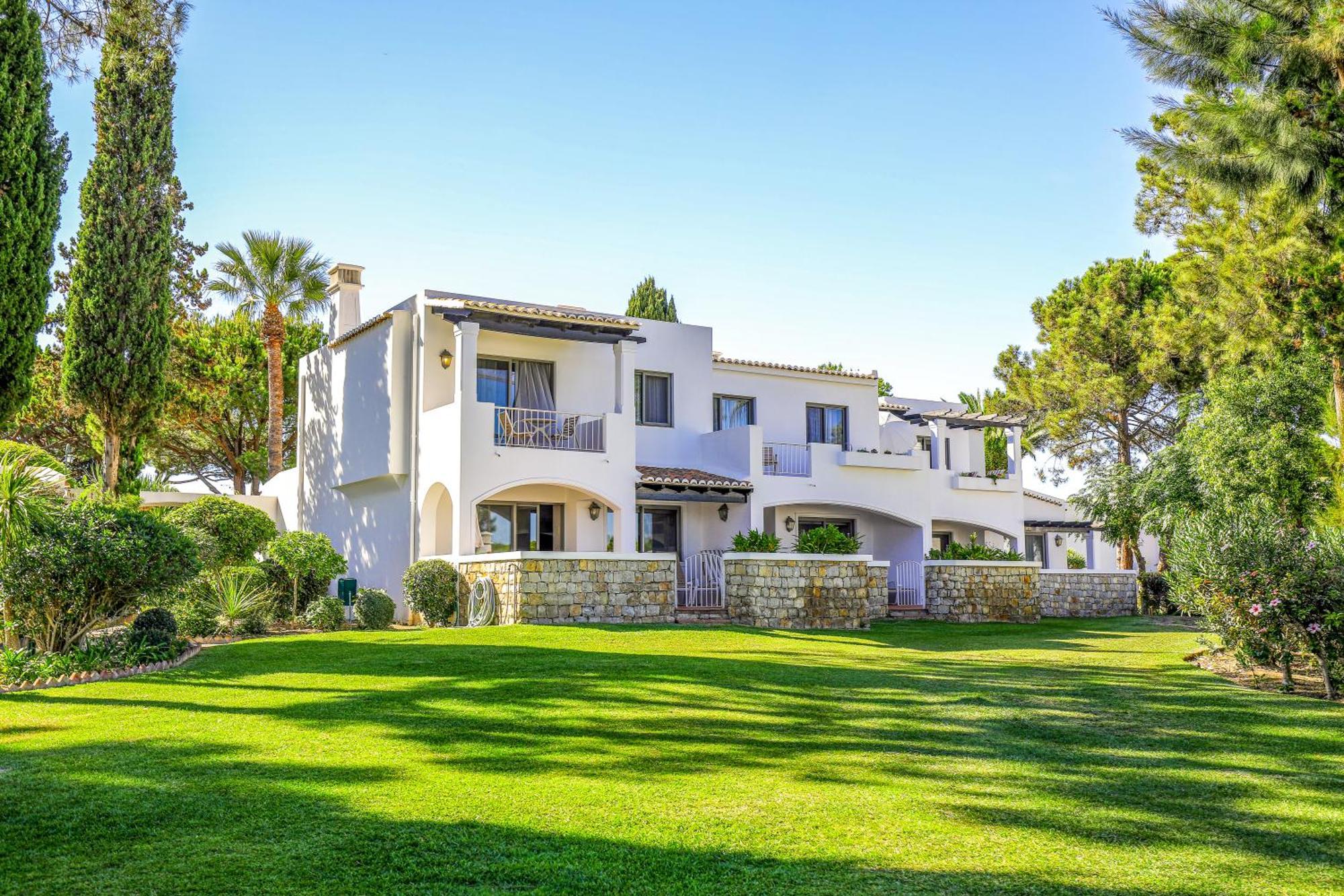 Four Seasons Country Club Hotel Кинта до Лаго Екстериор снимка